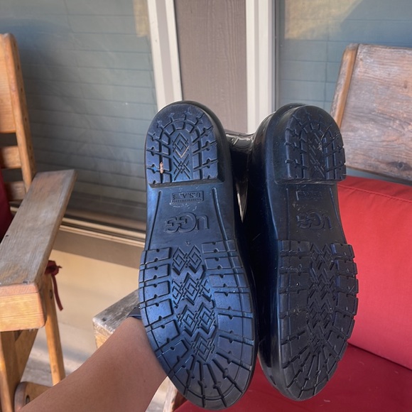UGG rain boots - Picture 3 of 3